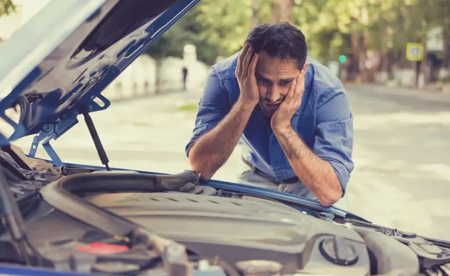 Auto nie odpala? Sprawdź przyczynę krok po kroku